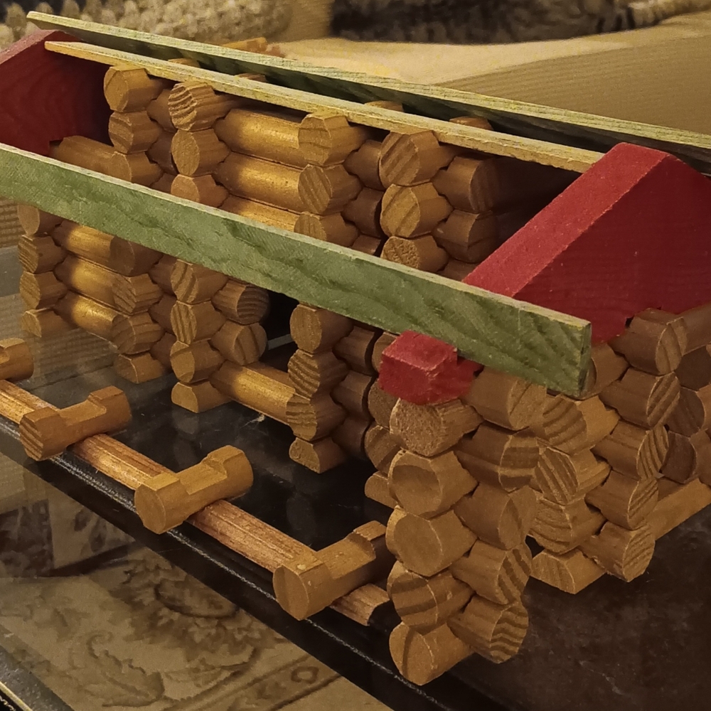 LINCOLN LOGS PAVILION